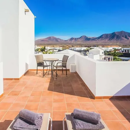 Amparo Villa
